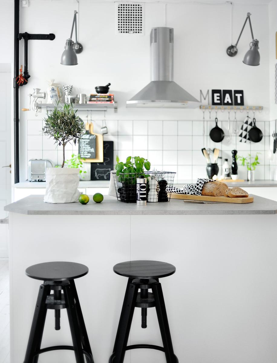 03-white-kitchen