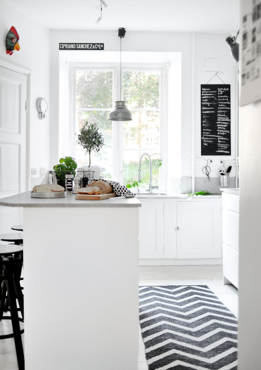 05-white-kitchen