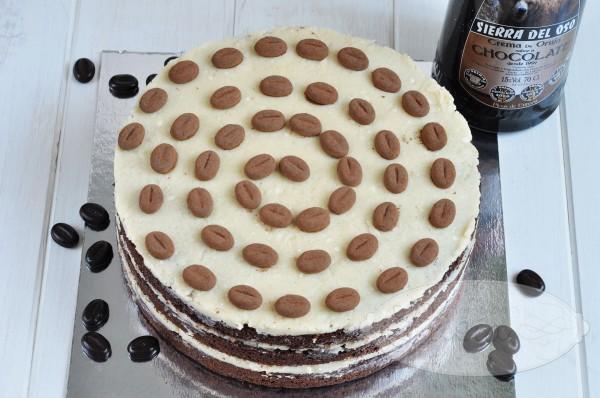 Naked cake chocolate, cafe, crema orujo