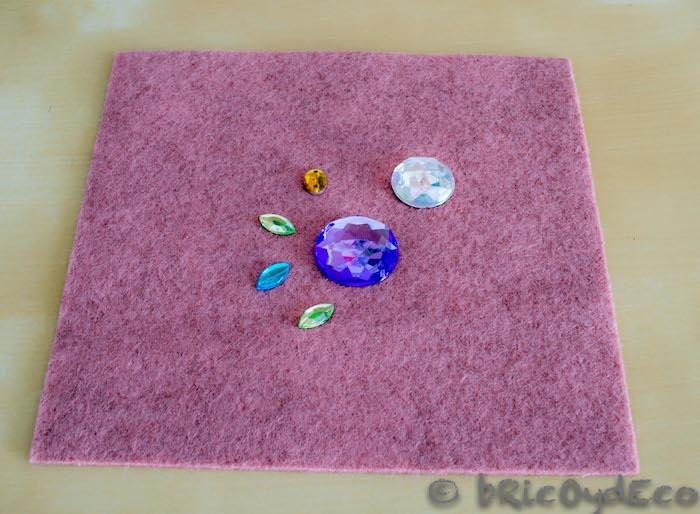 taller-de-fieltro-desde-cero-adorno-strass