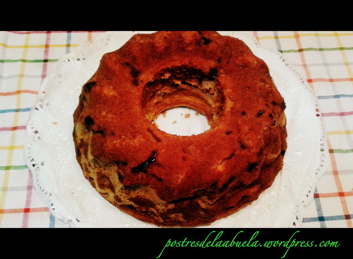 bizcocho de fresas con nata (crema de leche)