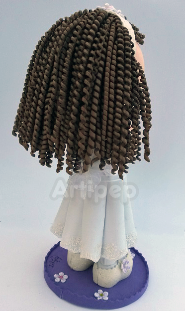 Fofucha niña comunión pelo rizado