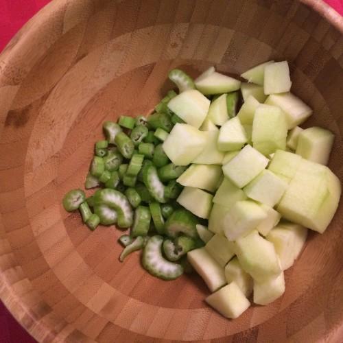 El apio y la manzana, las estrellas de la receta