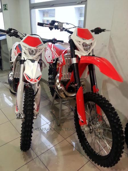 Beta X-Trainer y Beta RR 300. Dos motos de enduro. Dos conceptos.