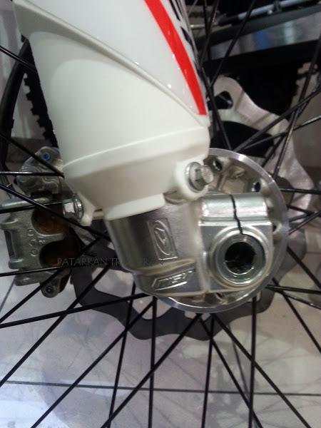 Beta X-Trainer y Beta RR 300. Dos motos de enduro. Dos conceptos.