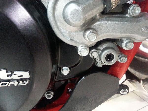 Beta X-Trainer y Beta RR 300. Dos motos de enduro. Dos conceptos.