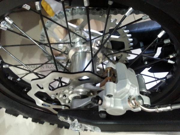 Beta X-Trainer y Beta RR 300. Dos motos de enduro. Dos conceptos.