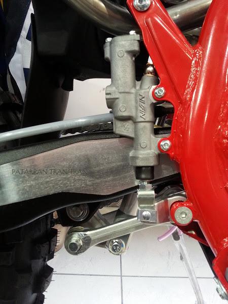 Beta X-Trainer y Beta RR 300. Dos motos de enduro. Dos conceptos.