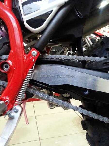 Beta X-Trainer y Beta RR 300. Dos motos de enduro. Dos conceptos.