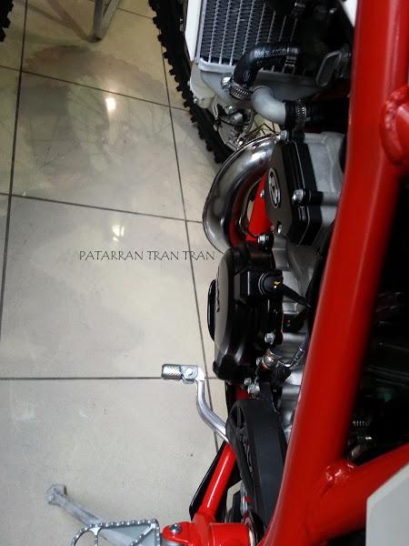 Beta X-Trainer y Beta RR 300. Dos motos de enduro. Dos conceptos.