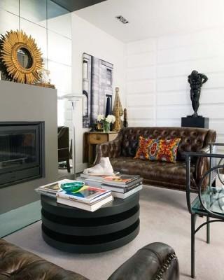 un-atico-decorado-con-arte-y-antigueedades_reference