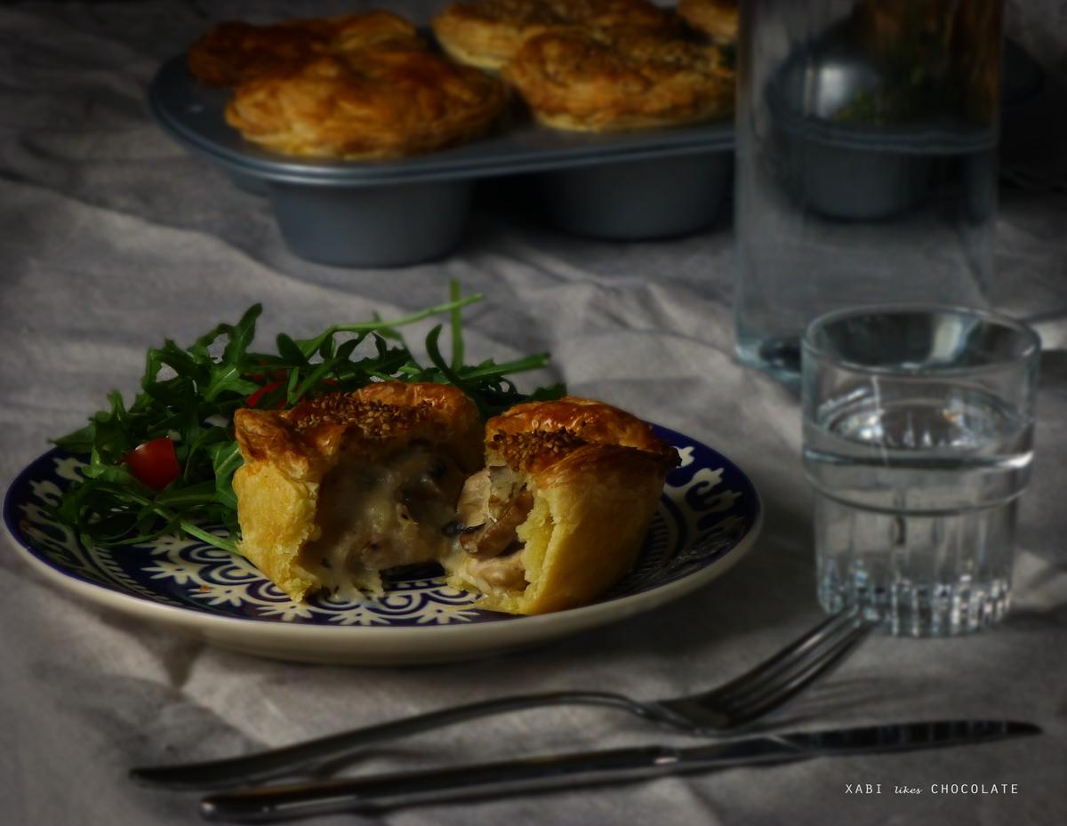 Chicken and mushroom pie, pastel de pollo y champiñones, pastel individual de pollo y champiñones, New Zealand Pie, blog cocina, receta salada 