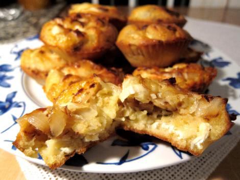 magdalenas-de-cebolla-y-queso-de-cabra-