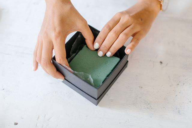 diy_una_caja_con_flores_Homelifestyle_a_pair_and_a_spare4