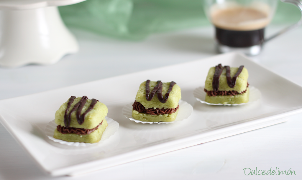 Bocaditos de aguacate y dos chocolates