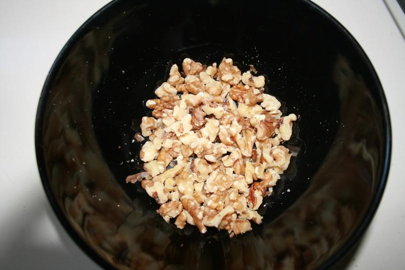 03. trocear nueces para brownie de chocolate fit