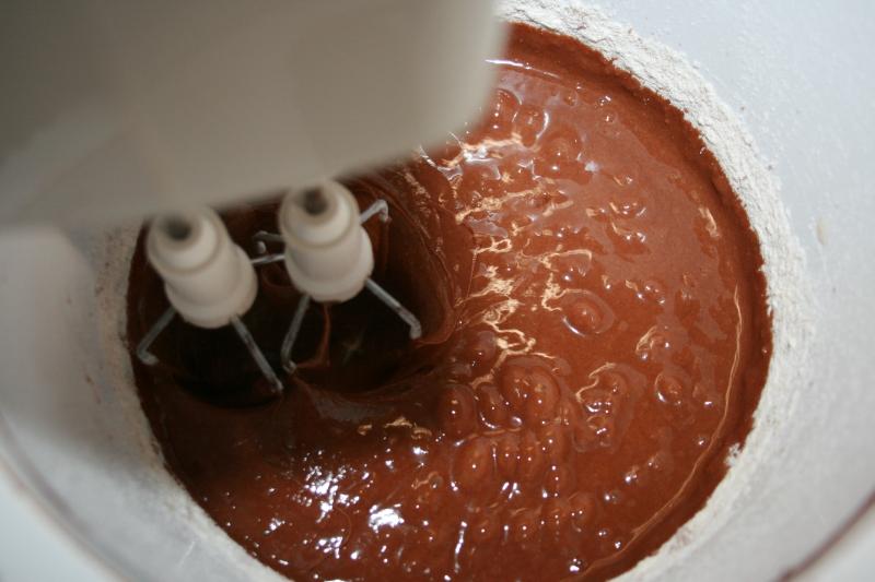 08. mezclamos los ingredientes para brownie de chocolate fit