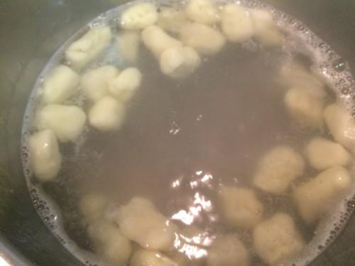 Los gnocchi en agua