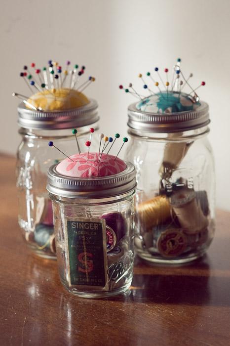 mason-jar-pincushions-2