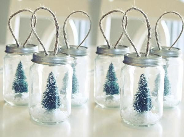 diy_baby_food_or_mason_jar_christmas_oranaments