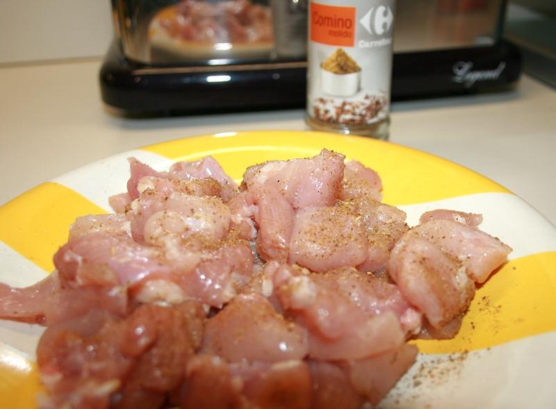 06. cortar el pollo y setas