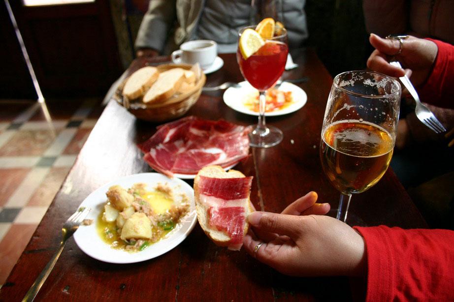 Diferentes y sabrosas tapas