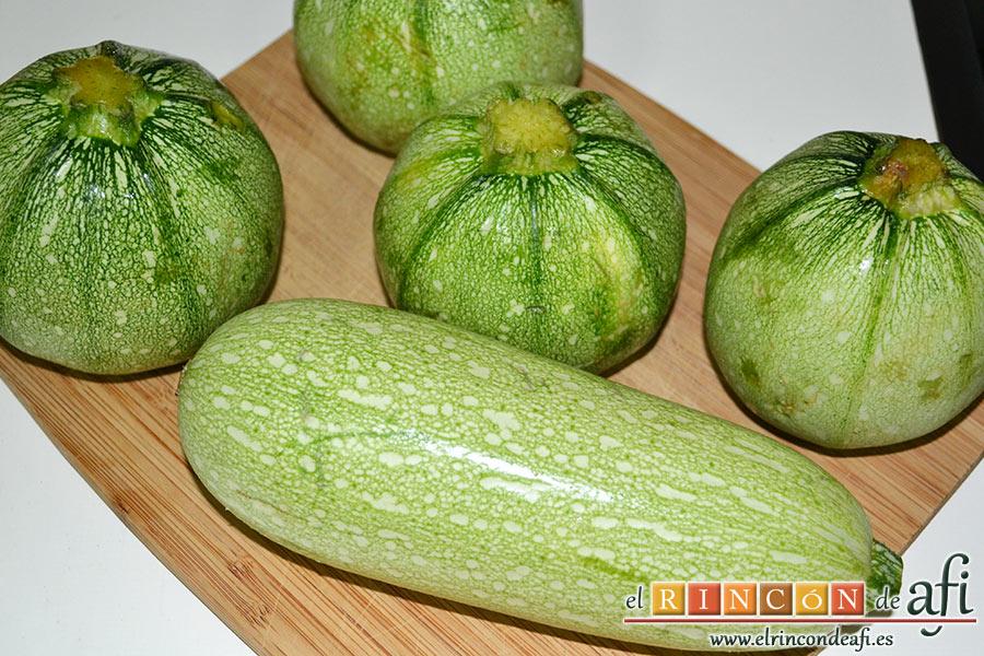 Calabacines rellenos, lavamos los calabacines y los secamos