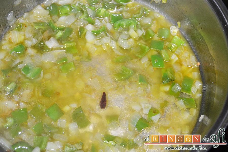 Chipirones afogaos, dejamos que evapore el alcohol durante unos minutos