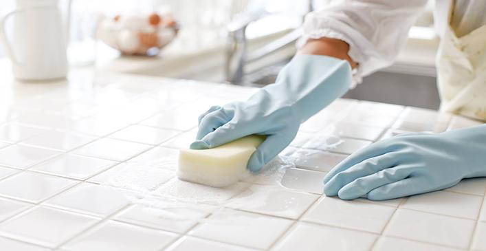 Dish-Soap-and-Grout