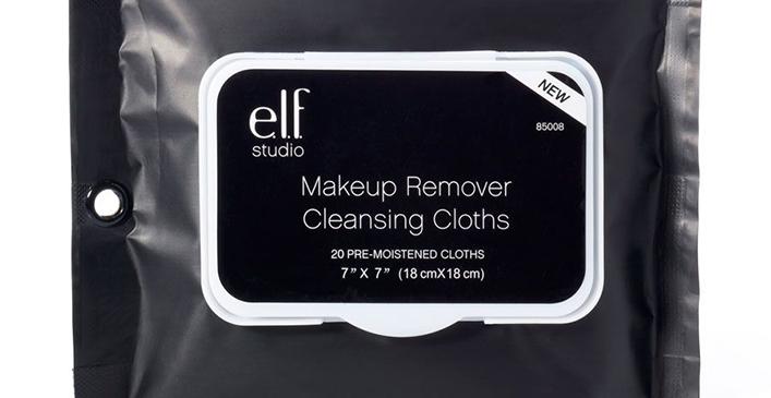 Make-up-Remover-Cloths-in-the-Bathroom