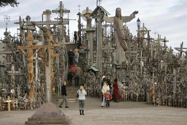 Colina de las Cruces, Lituania