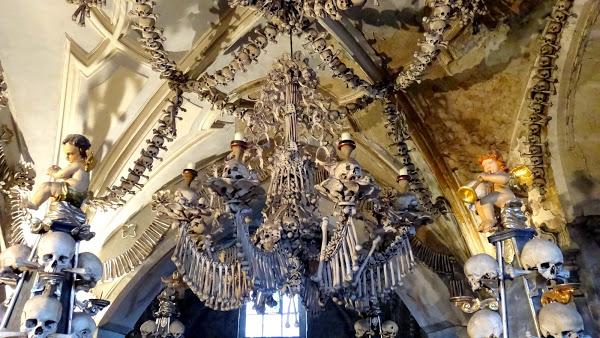 Osario de Sedlec, la iglesia de los huesos