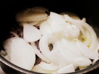 sopa de cebolla gratinada