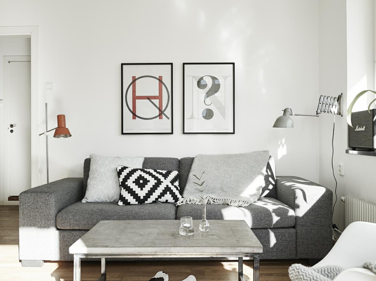 02-decorating-living