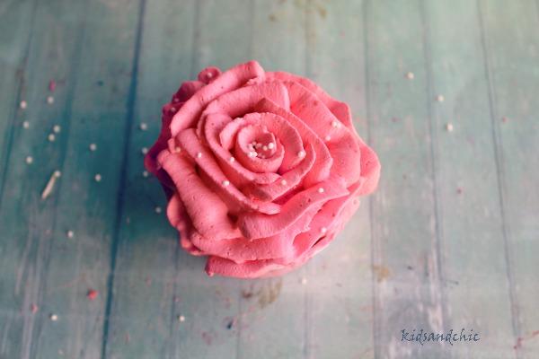 stramberry angel food cupcakes kidsandchic 2