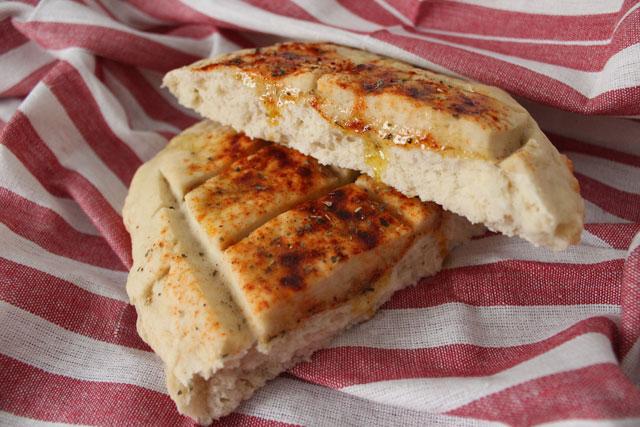 fougasse-pimenton-y-albahaca