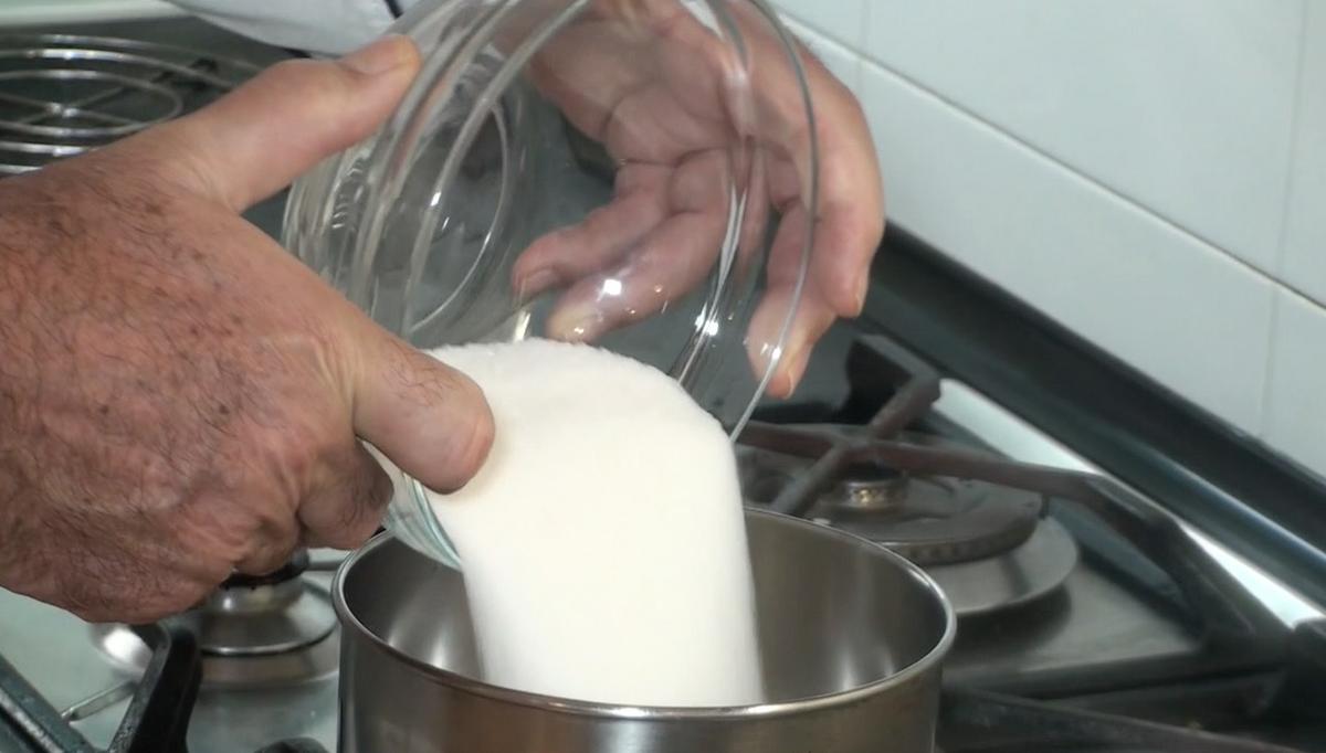 Bizcocho borracho con yema quemada25