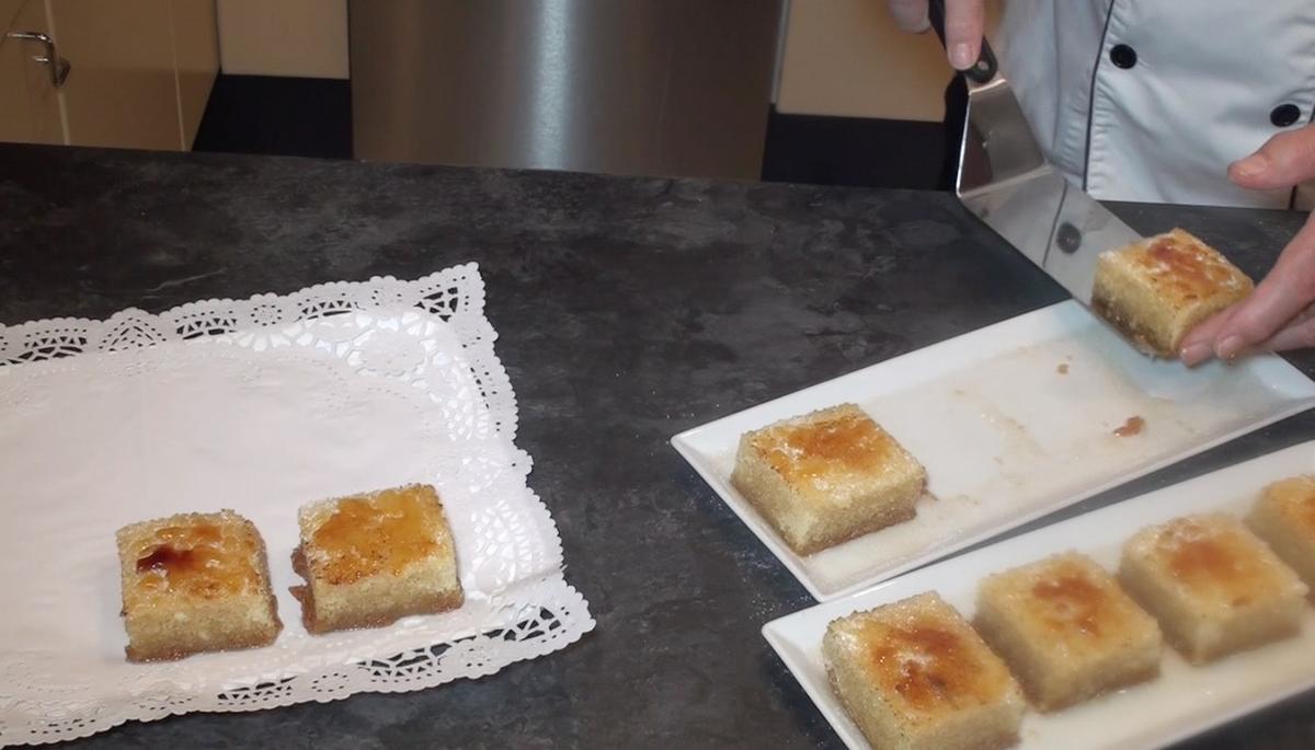 Bizcocho borracho con yema quemada56