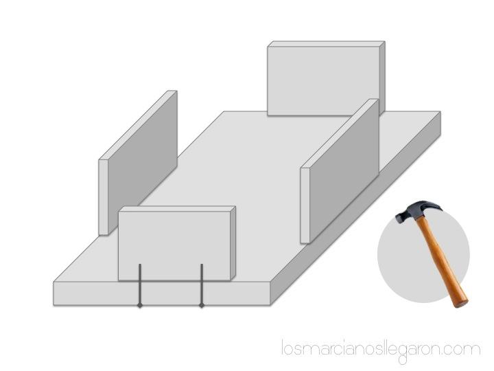 mesa de madera sencilla