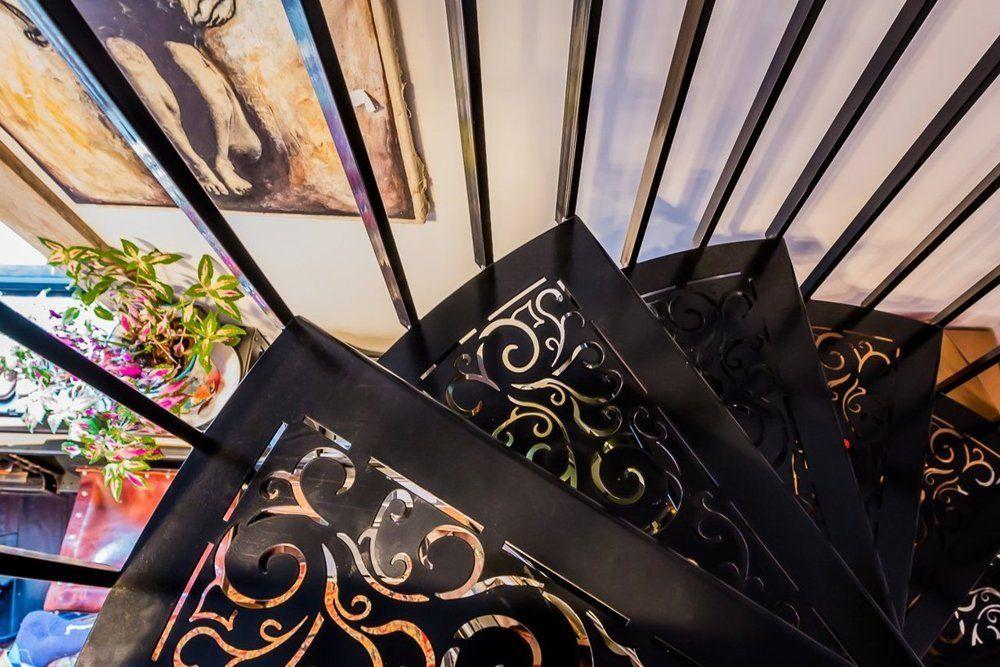 Loft gotico industrial en Toronto escalera