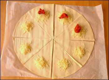 Mini-croisants-de-queso-y-sobrasada-001