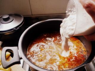 sopa de maní boliviana