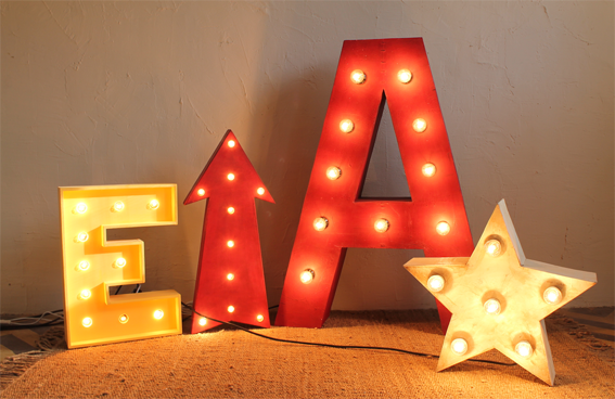 Sunday Market Bilbao Decoración Letras luminosas
