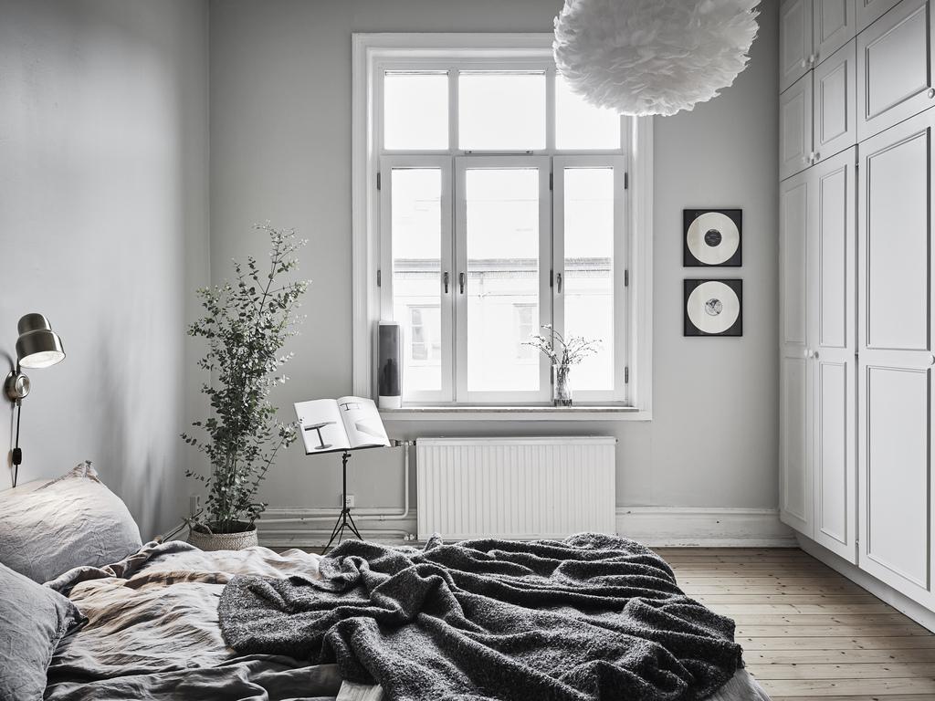 02-decorating-bedroom