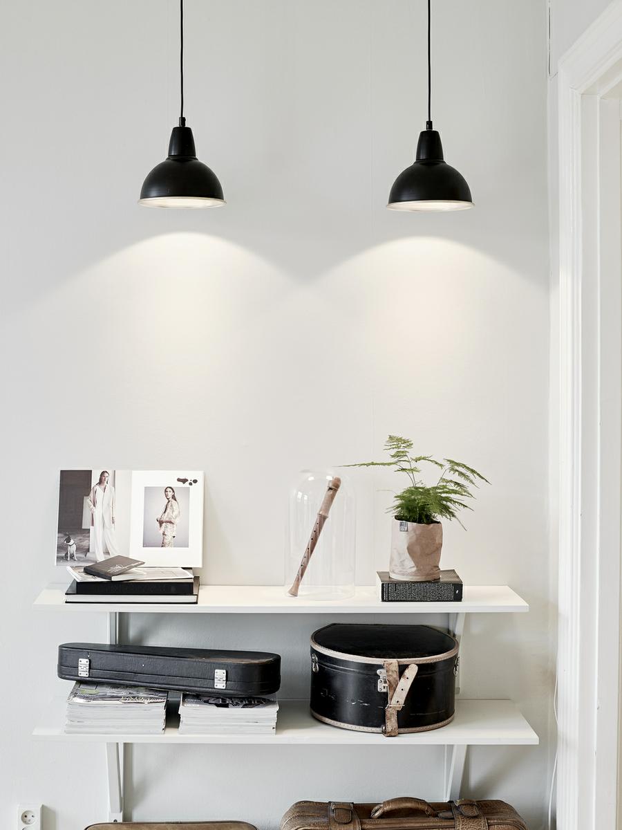 06-decorating-living