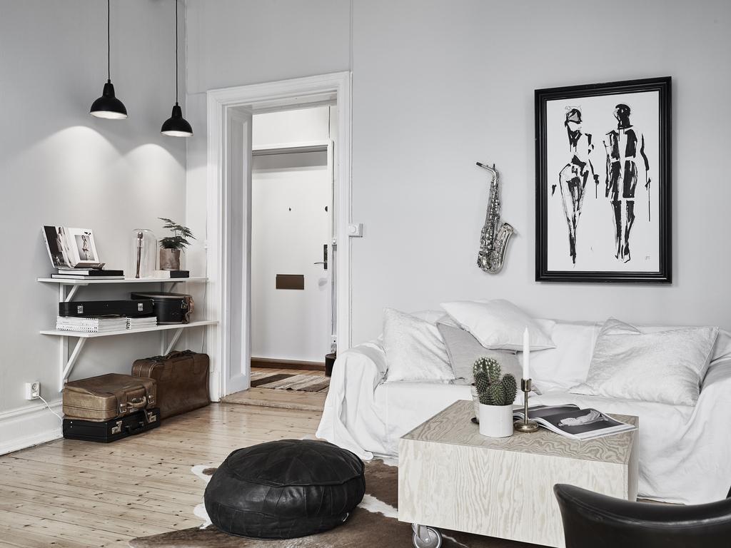 07-decorating-living