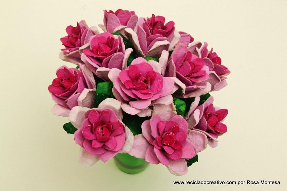 Flores rosas con hueveras de cartón recicladas - egg carton flowers