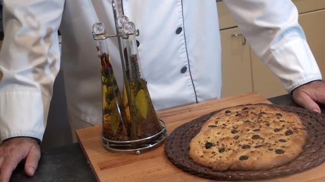Focaccia con Aceitunas negras59