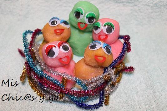 Pollitos con plastilina casera