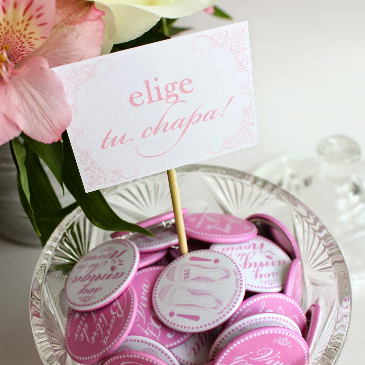 detalles de boda chapas para invitados